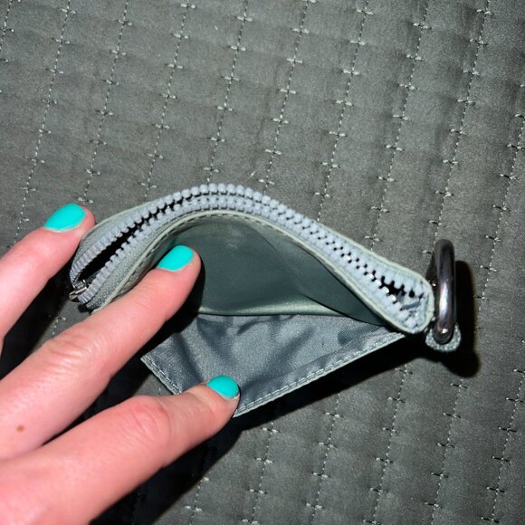 Clippable Card Pouch - Picture 3 of 4